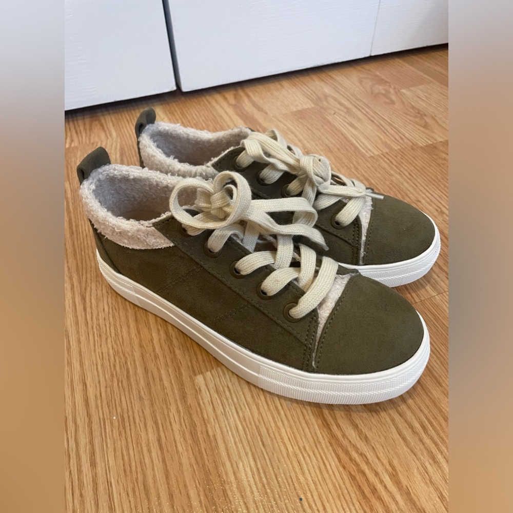 green sneakers with sherpa
